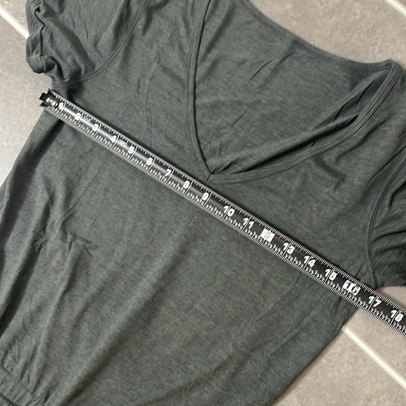 Vuori All Day Romper size XS - Picture 3 of 9